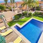 My Island Escape - Sea Views - Private Pool, Sauna *