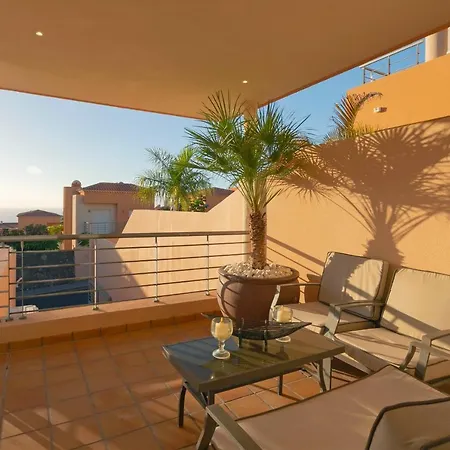 My Island Escape - Sea Views - Private Pool, Sauna
