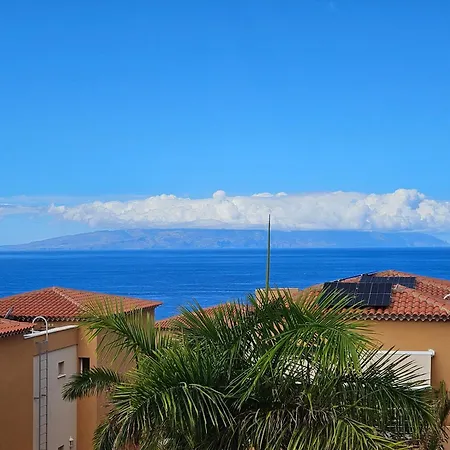 My Island Escape - Sea Views - Private Pool, Sauna