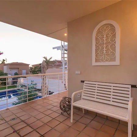 My Island Escape - Sea Views - Private Pool, Sauna